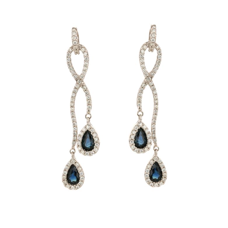 Acheter Boucles d'oreilles saphirs 0.96 carat et diamants 0.57 carat or blanc 5.73g Comme neuf - 1850,00 € Boucles d'oreilles saphirs 0.96 carat et diamants 0.57 carat or blanc 5.73g Comme neuf - reconditionné disponible sur Gemme Les Bijoux
